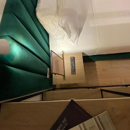 Living Studio Apartments Тирана Екстериор снимка