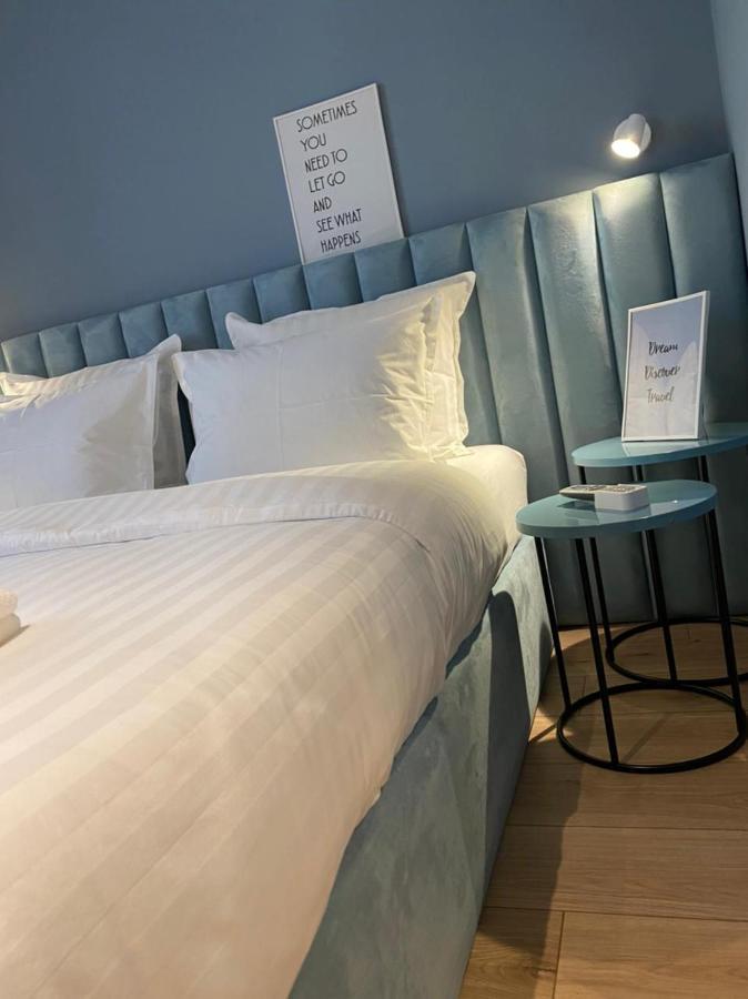 Living Studio Apartments Тирана Екстериор снимка