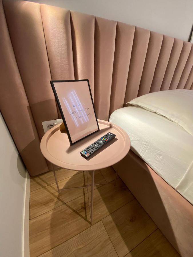 Living Studio Apartments Тирана Екстериор снимка