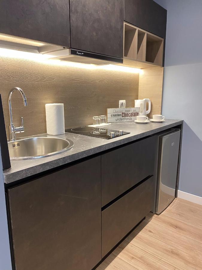 Living Studio Apartments Тирана Екстериор снимка