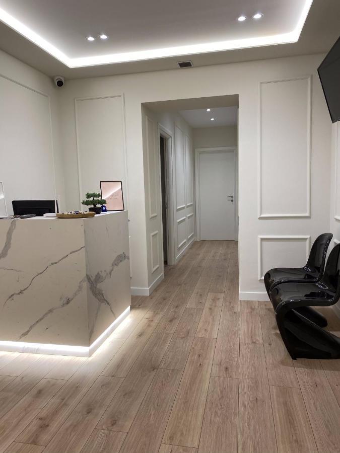 Living Studio Apartments Тирана Екстериор снимка