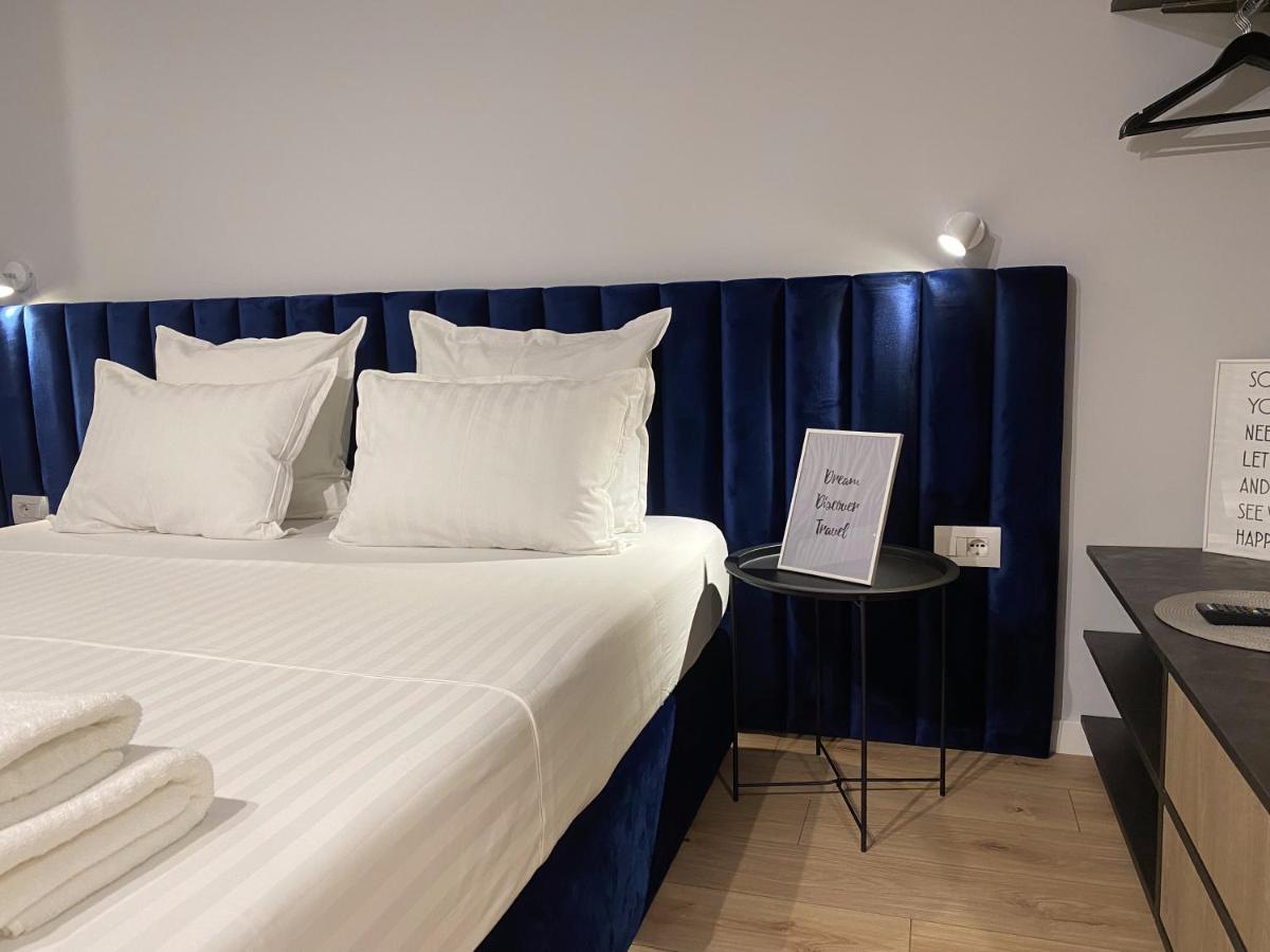 Living Studio Apartments Тирана Екстериор снимка