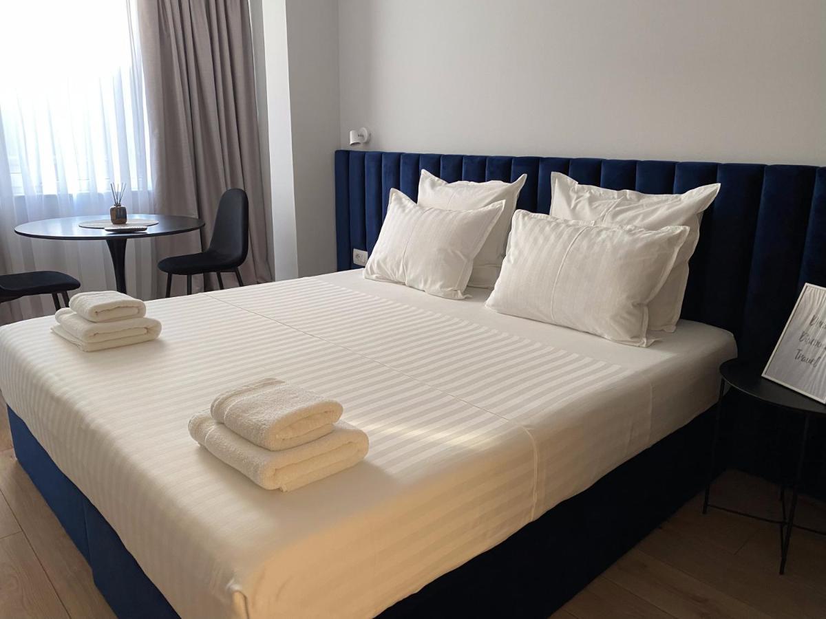 Living Studio Apartments Тирана Екстериор снимка