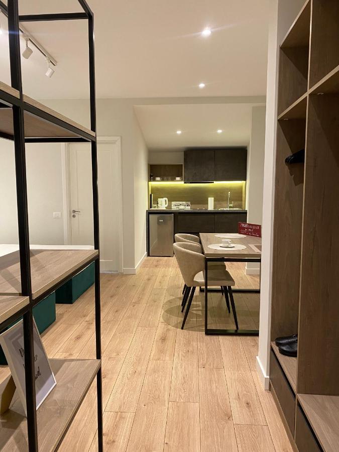 Living Studio Apartments Тирана Екстериор снимка