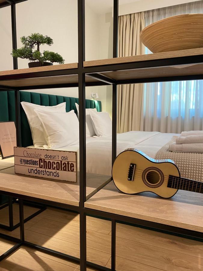 Living Studio Apartments Тирана Екстериор снимка